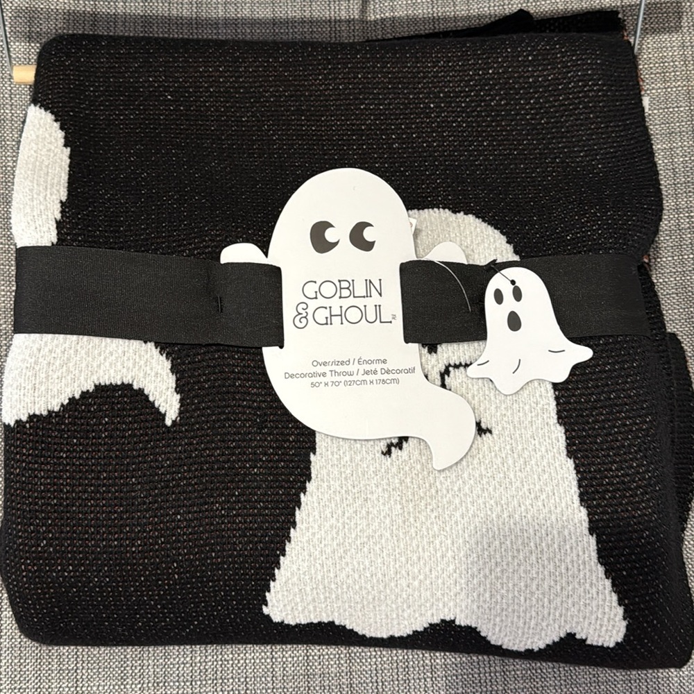 GOBLIN & GHOUL BLACK GHOST PUMPKIN JACK O LANTERN OVERSIZED HALLOWEEN THROW NWT - Picture 11 of 13